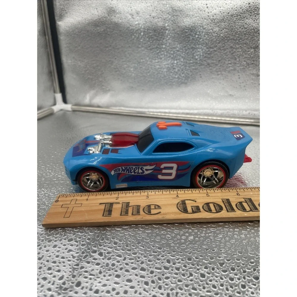 Hot‎ wheels car